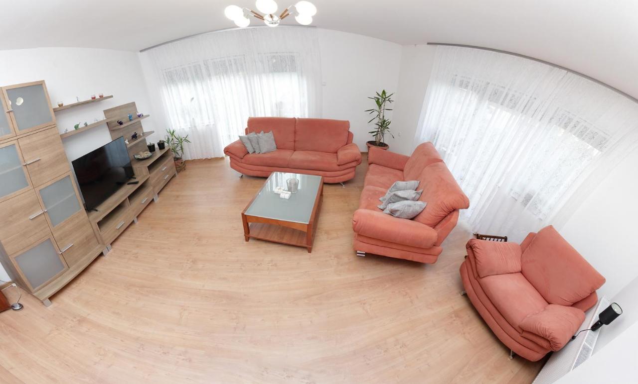 A House, Free Parking, Sauna Κοπρίβνιτσα Εξωτερικό φωτογραφία